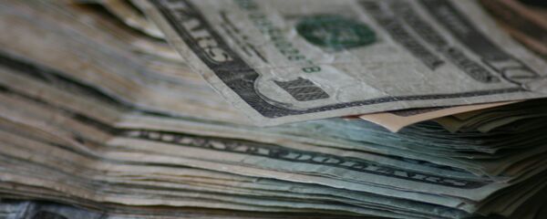 Billetes de dólares de EEUU (imagen referencial) - Sputnik Mundo