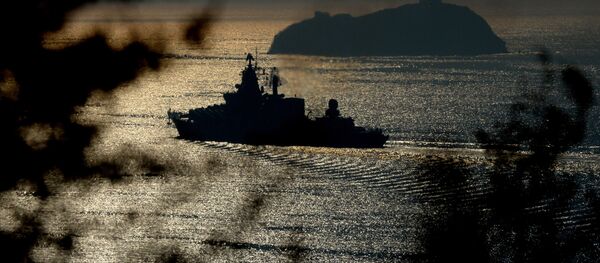 Crucero portamisiles ruso Variag en ruta hacia el Océano Índico - Sputnik Mundo