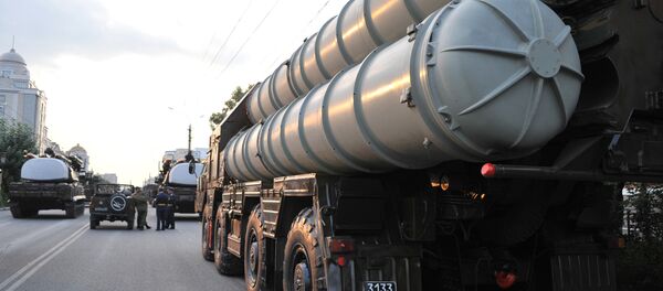 Lanzadera del sistema S-300 Lanzadera del sistema S-300 - Sputnik Mundo