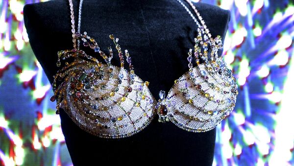 Fantasy Bra diseñada por la compañía Mouawad para Victoria's Secret - Sputnik Mundo