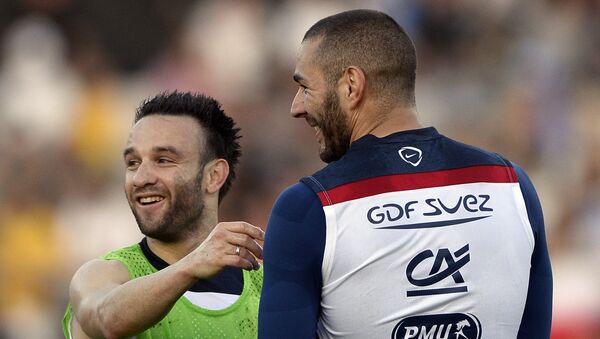 Mathieu Valbuena (izda.) y Karim Benzema - Sputnik Mundo