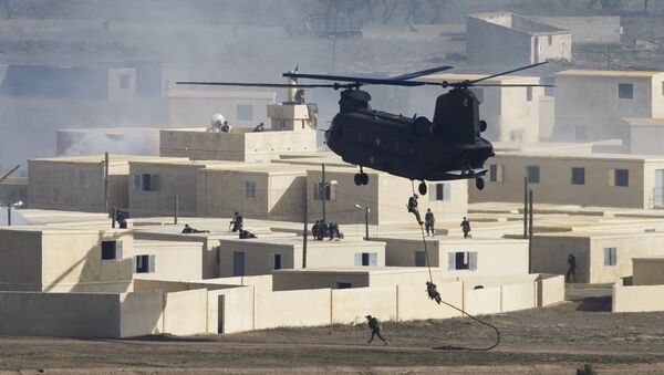 Las fuerzas de la OTAN participan en las más grandes maniobras en más de una decada militares en Zaragoza, España. El 4 de noviembre del 2015. - Sputnik Mundo