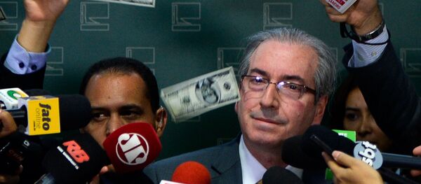 Presidente del Congreso, Eduardo Cunha atacó por el manifestante - Sputnik Mundo