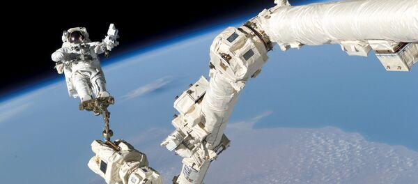 15 años de vuelos a la órbita de la Tierra: las mejores fotos hechas desde la EEI - Sputnik Mundo