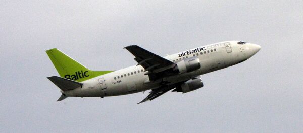 Avión de la compañía Airbaltic - Sputnik Mundo