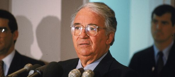 Belisario Betancur, ex presidente de Colombia, en 1985 - Sputnik Mundo