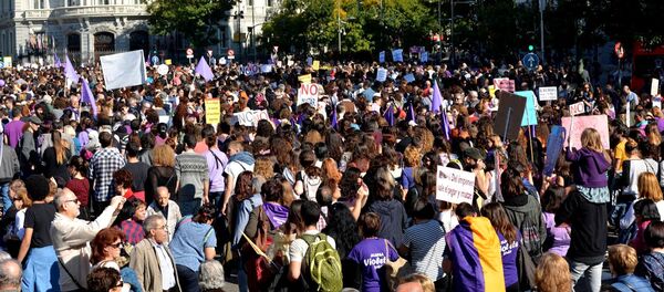 Manifestación contra la violencia de género, Madrid  (archivo) - Sputnik Mundo