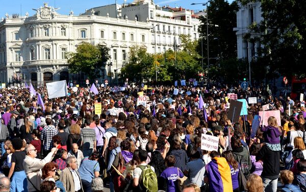 Manifestación contra la violencia de género, Madrid - Sputnik Mundo