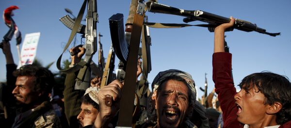 Partidarios del movimiento rebelde chií de los hutíes (archivo) - Sputnik Mundo