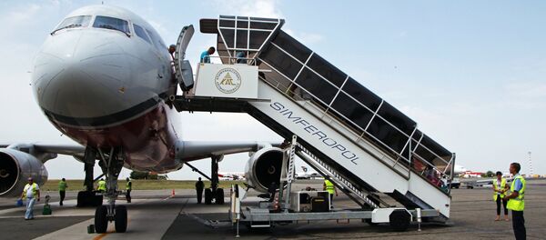 Pasajeros en el aeropuerto de Simferópol - Sputnik Mundo