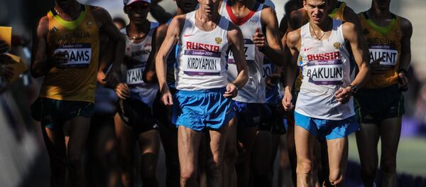 Atleta ruso, Serguéi Kirdyapkin, participa en una competición de atletismo durante JJOO en Londres - Sputnik Mundo