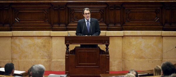 Artur Mas en el Parlamento de Cataluña, 9 de noviembre de 2015 - Sputnik Mundo