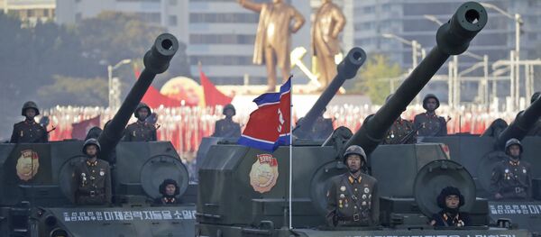 Desfile militar en Pyongyang, Corea del Norte - Sputnik Mundo