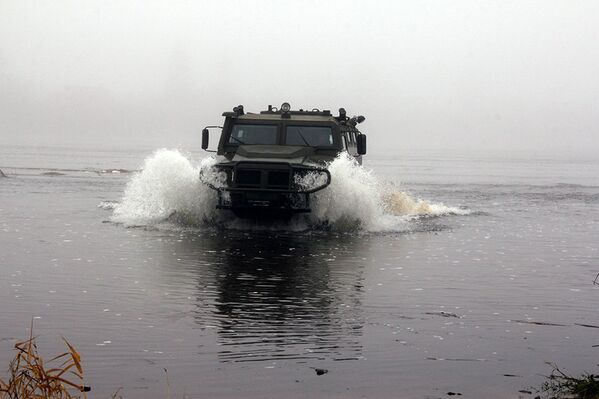 Ejercicios de una unidad de misiones especiales del Distrito Militar Oeste de Rusia - Sputnik Mundo