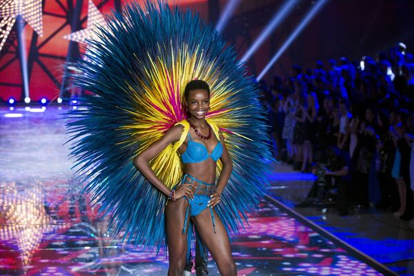 El desfile Victoria's Secret - Sputnik Mundo