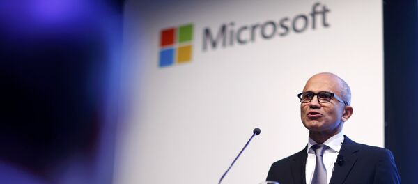 CEO de Microsoft Satya Nadella en la presentación de la estrategia de almacenamiento en nube de Microsoft en Alemania - Sputnik Mundo