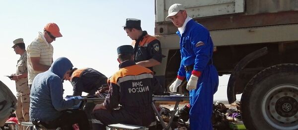 Rescatistas del Ministerio de Emergencias de Rusia en el lugar del siniestro del A321 en Egipto - Sputnik Mundo