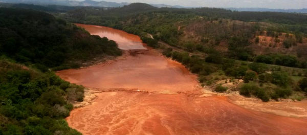 Río Doce en Brasil - Sputnik Mundo