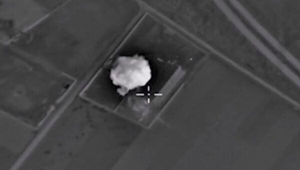 Ataques aéreos de Fuerzas Aeroespaciales rusas contra EI en Siria (Archivo) - Sputnik Mundo