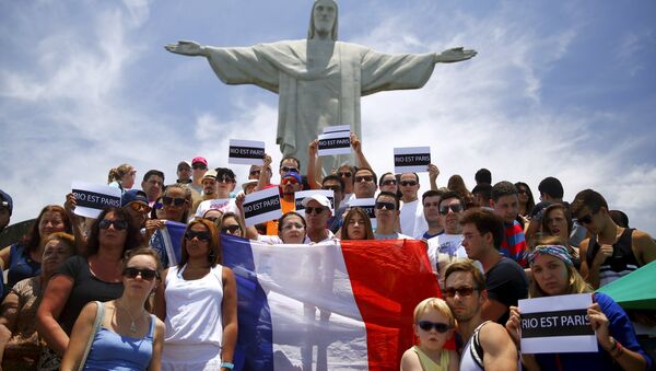 Reunión en homenaje a las victimas de los atentados de París en Río de Janeiro - Sputnik Mundo