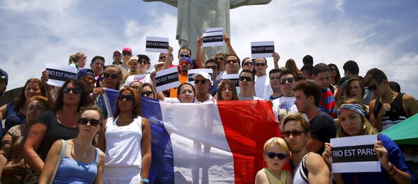 Reunión en homenaje a las victimas de los atentados de París en Río de Janeiro - Sputnik Mundo