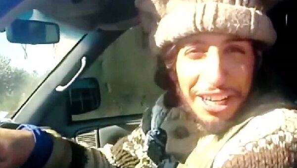 Imagen de Abdelhamid Abaaoud extraida de un vídeo de EI - Sputnik Mundo