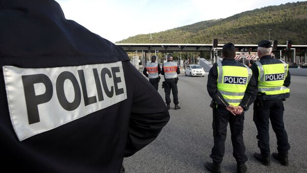 Policía francés - Sputnik Mundo