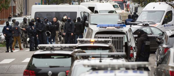 Operación policial en el distrito belga de Molenbeek - Sputnik Mundo