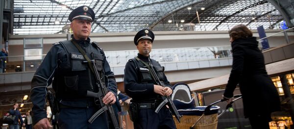Presencia policial se ha reforzado en las estaciones de trenes en Alemania tras los atentados en París Presencia policial se ha reforzado en las estaciones de trenes en Alemania tras los atentados en París - Sputnik Mundo