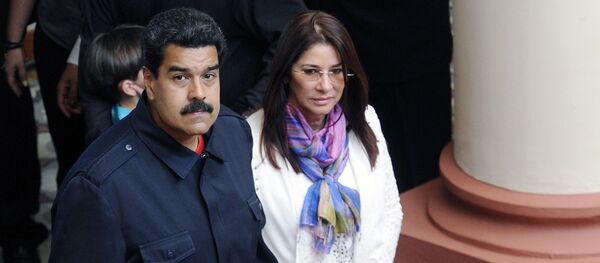 Presidente de Venezuela, Nicolás Maduro, con su mujer, Cilia Flores - Sputnik Mundo