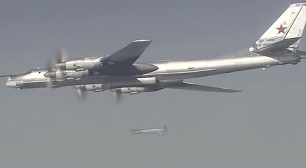Bautismo de fuego de la aviación estratégica rusa en cielo sirio Bautismo de fuego de la aviación estratégica rusa en cielo sirio - Sputnik Mundo