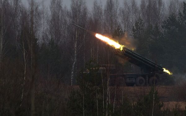 Lanzacohetes múltiples Smerch - Sputnik Mundo