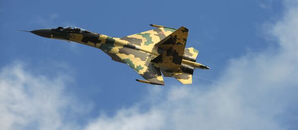 El caza polivalente Sukhoi Su-35 - Sputnik Mundo
