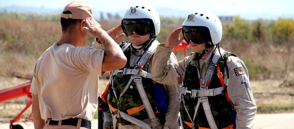 Pilotos rusos en la base aérea de Hmeymim - Sputnik Mundo