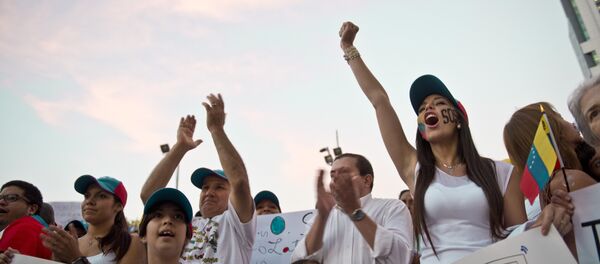 Partidarios de Leopoldo López en Chile - Sputnik Mundo
