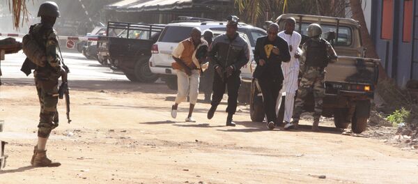 Operación especial para liberar a los rehenes en el hotel de Malí - Sputnik Mundo