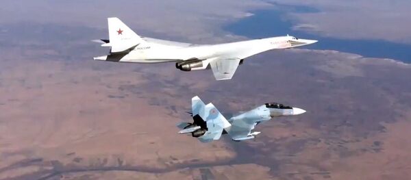 Aviones rusos Su-30SM y Tu-160 en Siria - Sputnik Mundo