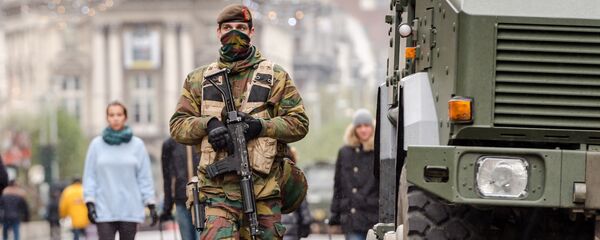 Soldado belga en el centro de Bruselas - Sputnik Mundo