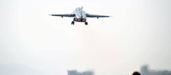Bombardero ruso Su-24 en Siria - Sputnik Mundo