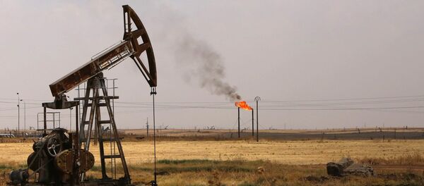 Extracción de petróleo (imagen referencial) - Sputnik Mundo