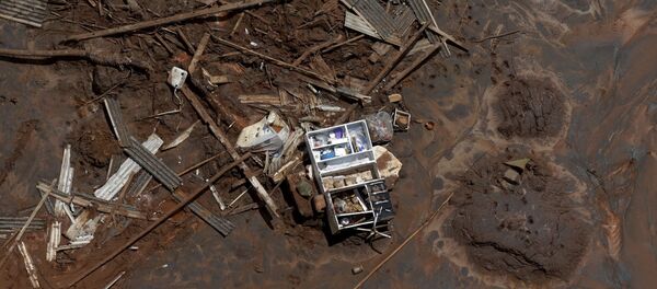 Consecuencias de la ruptura de la represa minera de Samarco en Mariana, Brasil - Sputnik Mundo