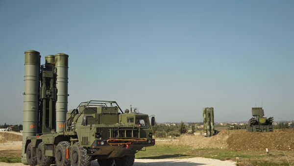 Sistemas de misiles antiaéreos S-400 Sistemas de misiles antiaéreos S-400 - Sputnik Mundo