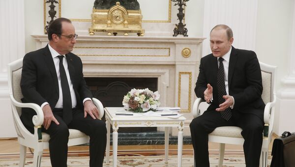 Presidente de Francia, François Hollande y presidente de Rusia, Vladímir Putin - Sputnik Mundo