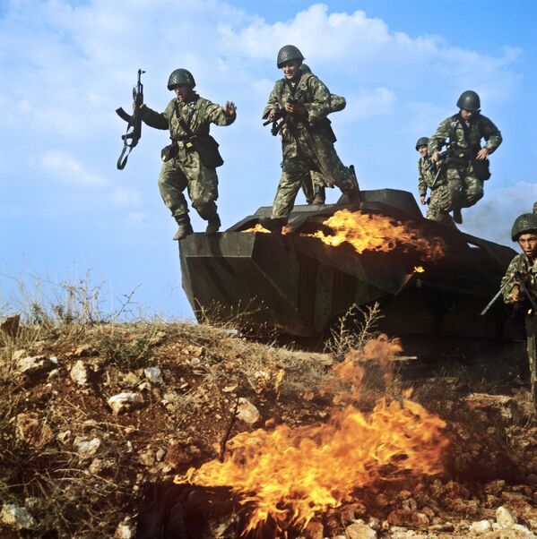 “Muerte negra” o la infantería naval de Rusia - Sputnik Mundo