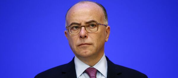 Bernard Cazeneuve, ministro del Interior de Francia - Sputnik Mundo