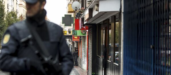 Un policía de España (archivo) - Sputnik Mundo