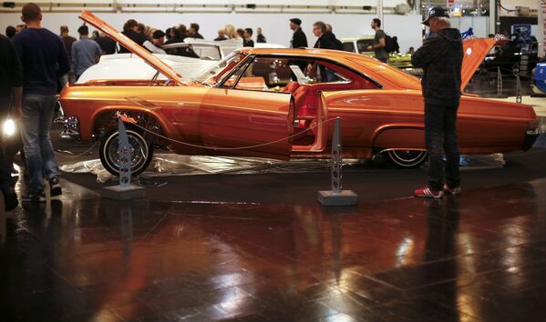 La moda del tuneo en el Salón de Essen Motor Show - Sputnik Mundo