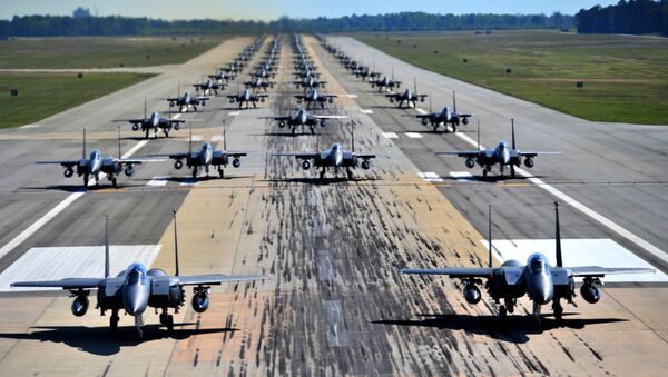 Cazas estadounidenses F-15 - Sputnik Mundo