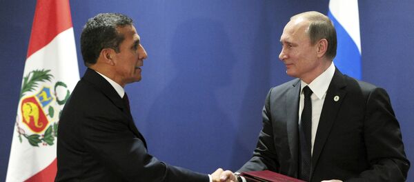 Presidente de Perú, Ollanta Humala y presidente de Rusia, Vladímir Putin - Sputnik Mundo
