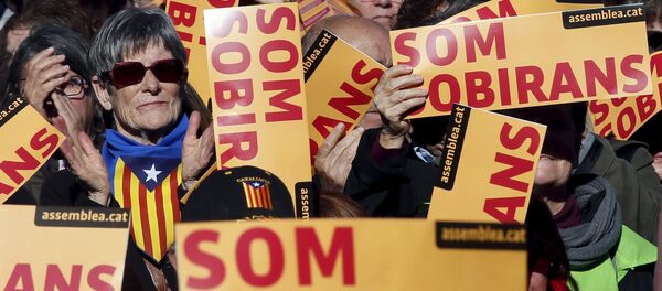 Partidarios de la independencia de Cataluña en Barcelona Partidarios de la independencia de Cataluña en Barcelona - Sputnik Mundo